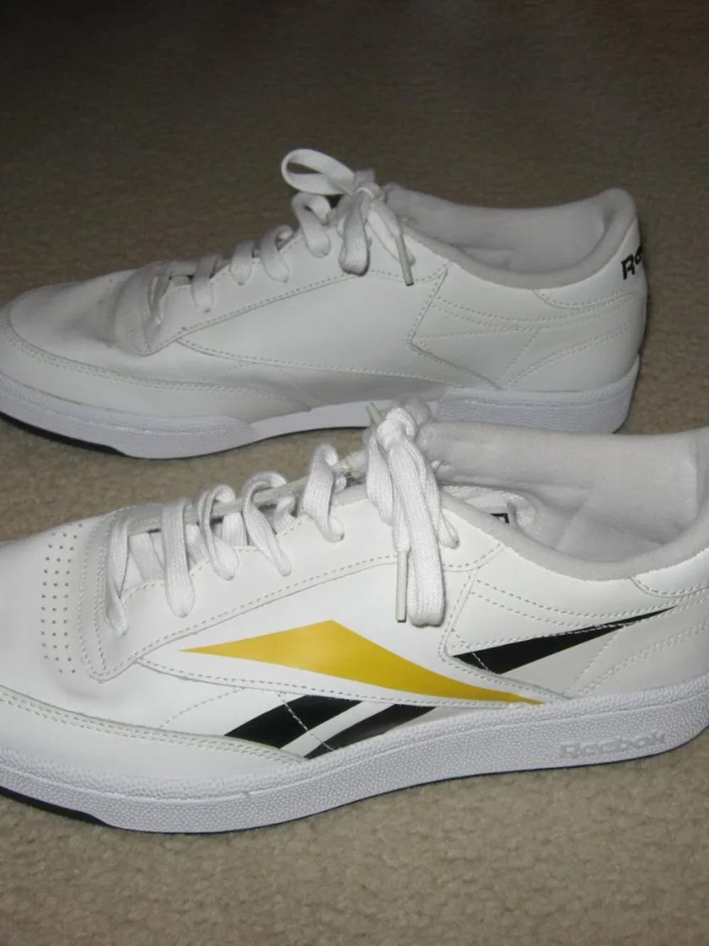 Reebok Club Classic Vector Mens Sneakers Shoes Size 11 EUC Like New